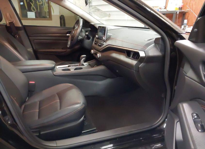 Photo 5 of 2022 Nissan Altima SR FWD (VIN 1N4BL4CV6NN332314)