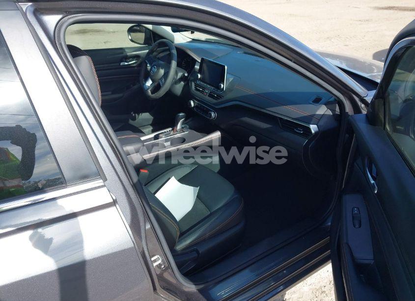 Photo 5 of 2022 Nissan Altima SR FWD (VIN 1N4BL4CV6NN342969)