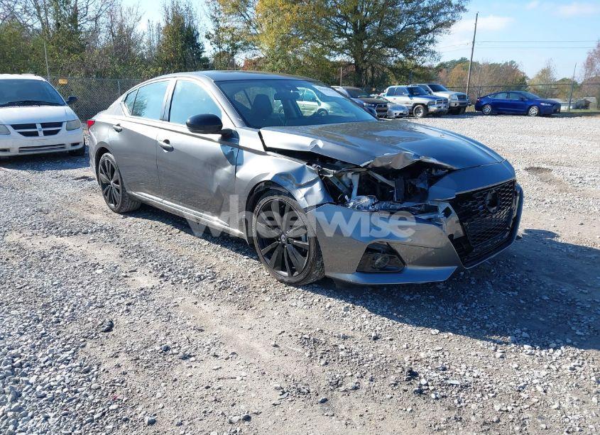2022 Nissan Altima SR FWD (VIN 1N4BL4CV6NN367127) main photo