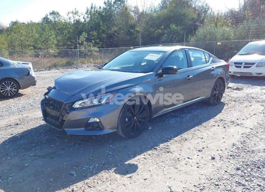 Photo 2 of 2022 Nissan Altima SR FWD (VIN 1N4BL4CV6NN367127)