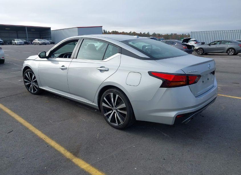 Photo 3 of 2022 Nissan Altima SR FWD (VIN 1N4BL4CV6NN403057)