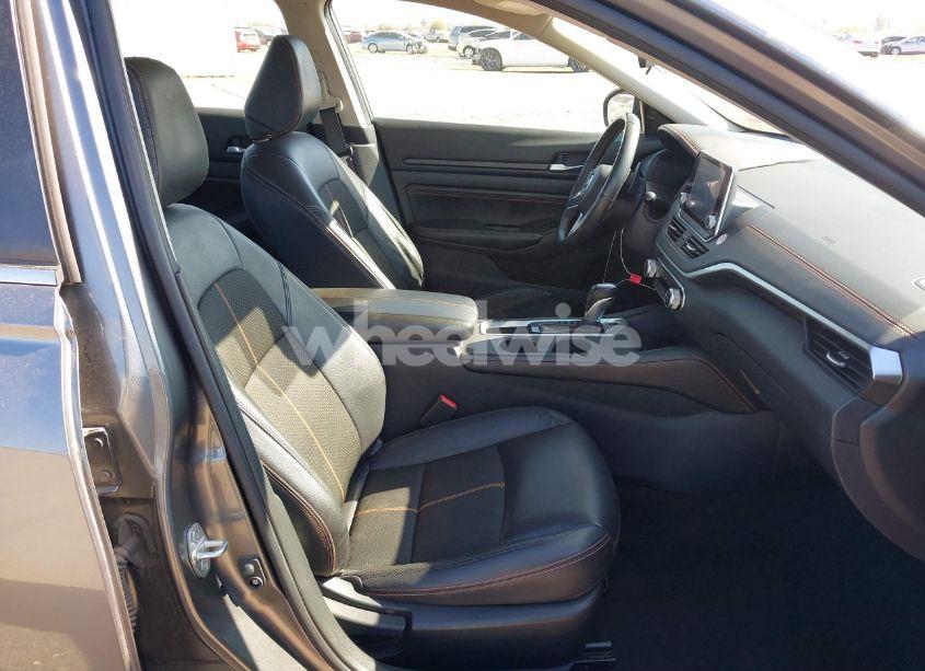 Photo 5 of 2022 Nissan Altima SR FWD (VIN 1N4BL4CV6NN416259)