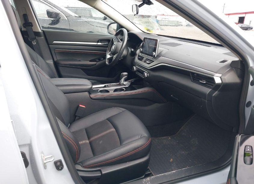 Photo 5 of 2023 Nissan Altima SR FWD (VIN 1N4BL4CV6PN361718)