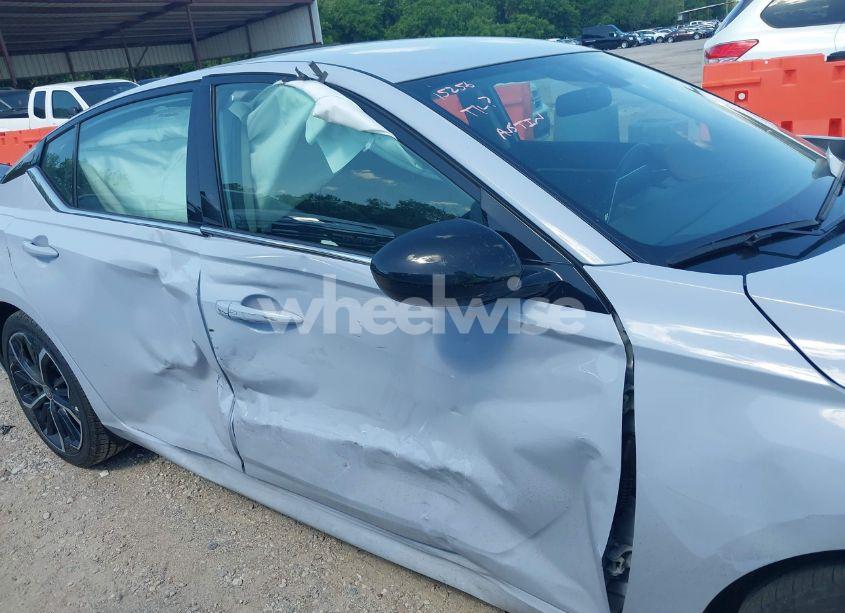 Photo 13 of 2024 Nissan Altima SR FWD (VIN 1N4BL4CV6RN395077)