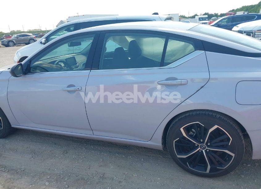 Photo 14 of 2024 Nissan Altima SR FWD (VIN 1N4BL4CV6RN395077)