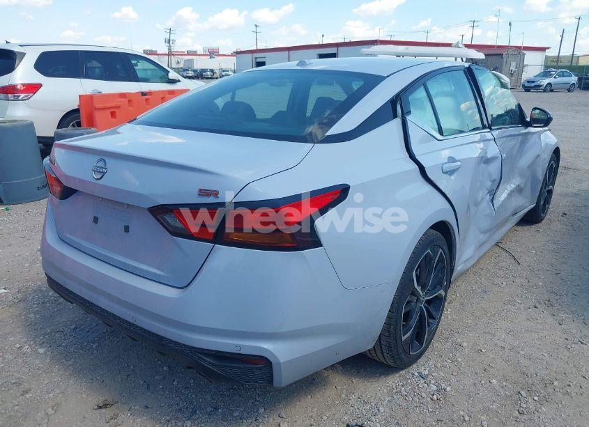 Photo 4 of 2024 Nissan Altima SR FWD (VIN 1N4BL4CV6RN395077)