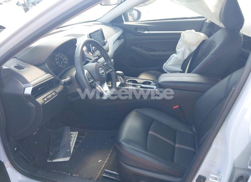 Photo 5 of 2024 Nissan Altima SR FWD (VIN 1N4BL4CV6RN395077)