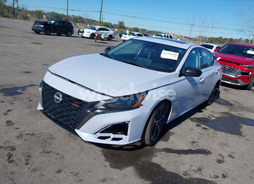 Photo 2 of 2024 Nissan Altima SR FWD (VIN 1N4BL4CV6RN427123)