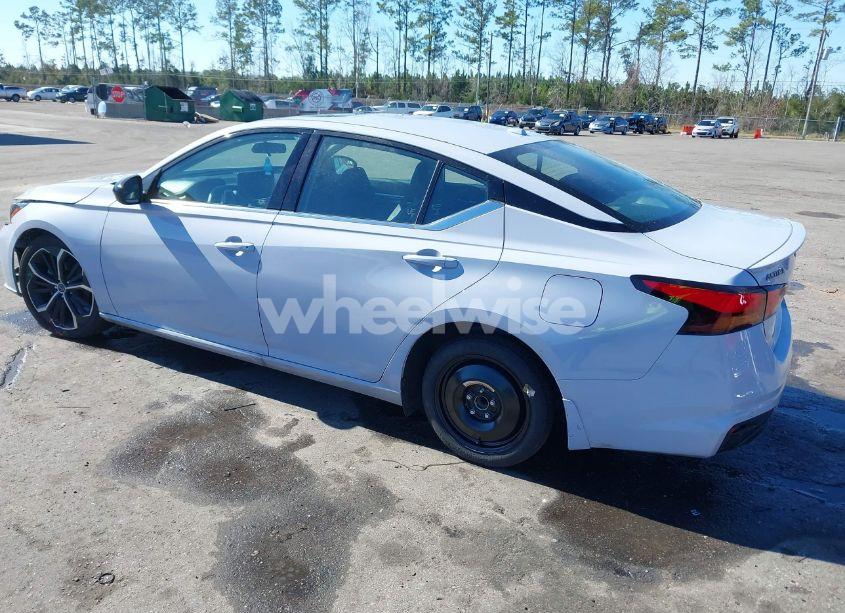 Photo 3 of 2024 Nissan Altima SR FWD (VIN 1N4BL4CV6RN427123)