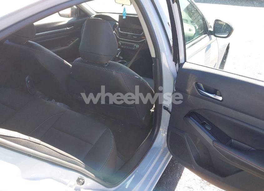 Photo 8 of 2024 Nissan Altima SR FWD (VIN 1N4BL4CV6RN427123)