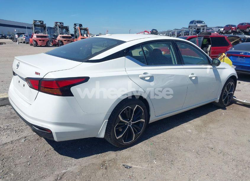 Photo 4 of 2025 Nissan Altima SR FWD (VIN 1N4BL4CV6SN336245)