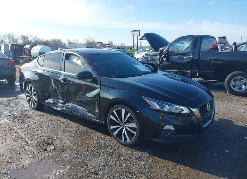 2019 Nissan Altima 2.5 SR (VIN 1N4BL4CV7KC164822) main photo