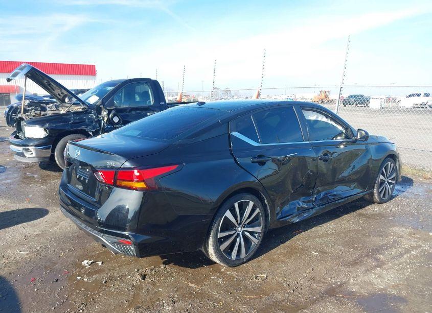 Photo 4 of 2019 Nissan Altima 2.5 SR (VIN 1N4BL4CV7KC164822)