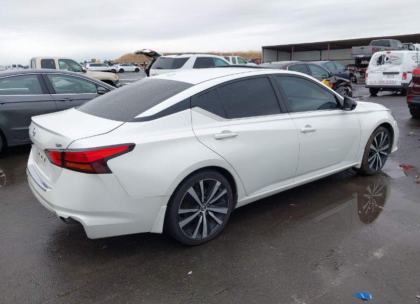 Photo 4 of 2019 Nissan Altima 2.5 SR (VIN 1N4BL4CV7KC175237)