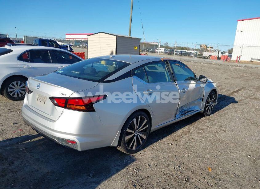 Photo 4 of 2019 Nissan Altima 2.5 SR (VIN 1N4BL4CV7KC182382)