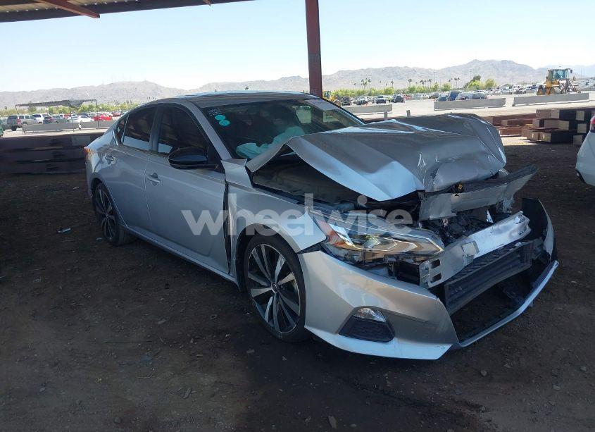 2019 Nissan Altima 2.5 SR (VIN 1N4BL4CV7KN318210) main photo