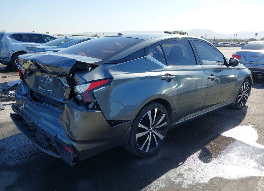 Photo 4 of 2020 Nissan Altima SR FWD (VIN 1N4BL4CV7LC135984)