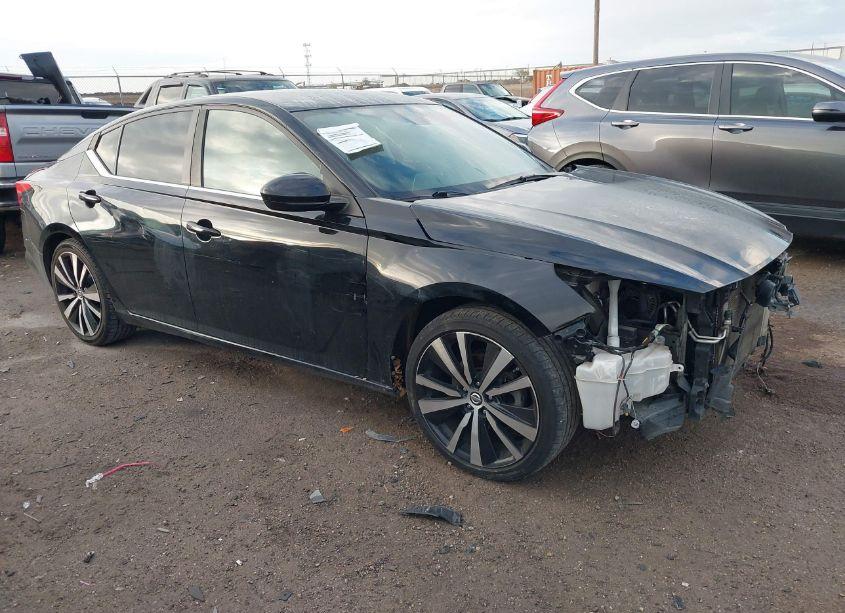 2020 Nissan Altima SR FWD (VIN 1N4BL4CV7LC180763) main photo