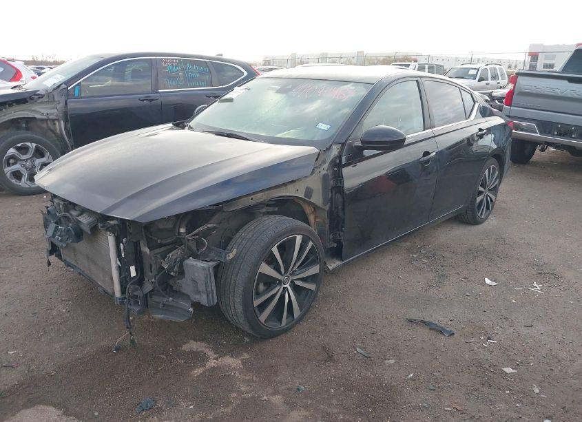 Photo 2 of 2020 Nissan Altima SR FWD (VIN 1N4BL4CV7LC180763)