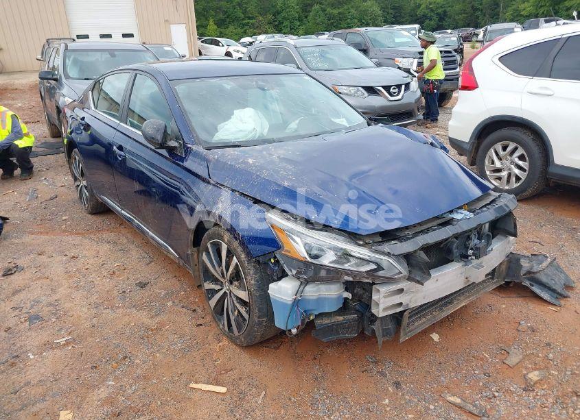 2020 Nissan Altima SR FWD (VIN 1N4BL4CV7LC183033) main photo