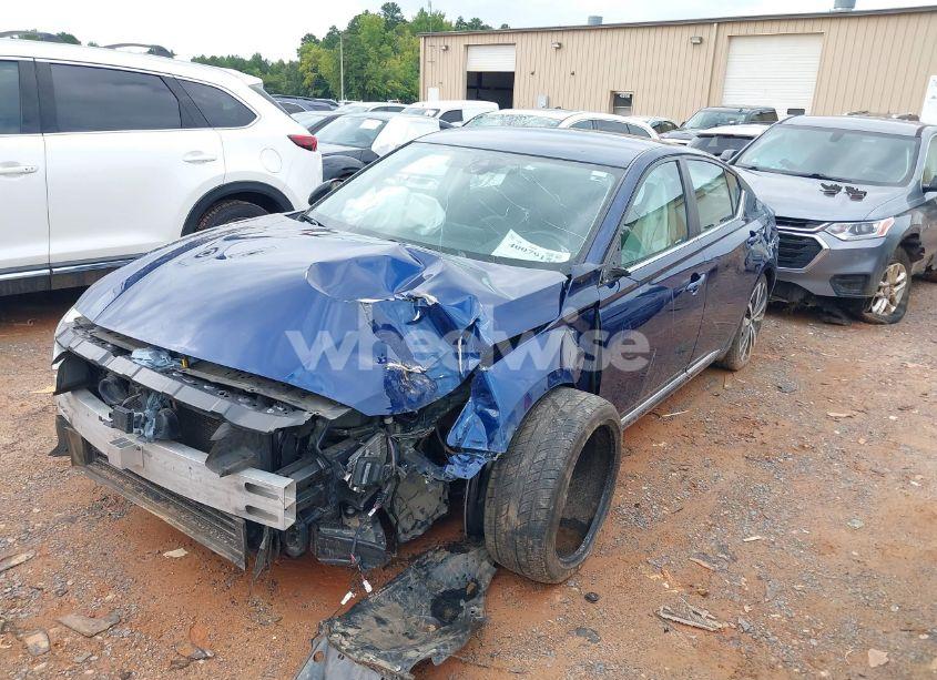 Photo 2 of 2020 Nissan Altima SR FWD (VIN 1N4BL4CV7LC183033)