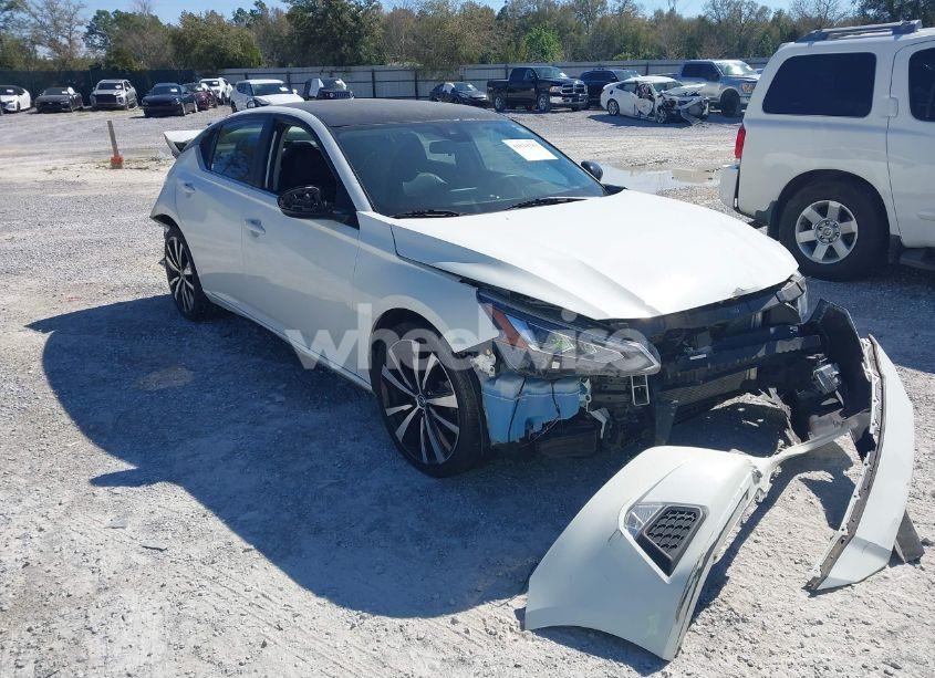 2020 Nissan Altima SR FWD (VIN 1N4BL4CV7LC271886) main photo