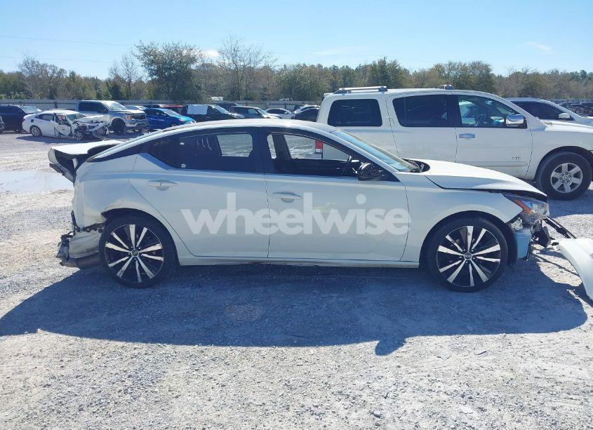 Photo 13 of 2020 Nissan Altima SR FWD (VIN 1N4BL4CV7LC271886)