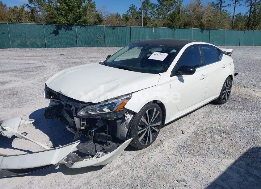 Photo 2 of 2020 Nissan Altima SR FWD (VIN 1N4BL4CV7LC271886)