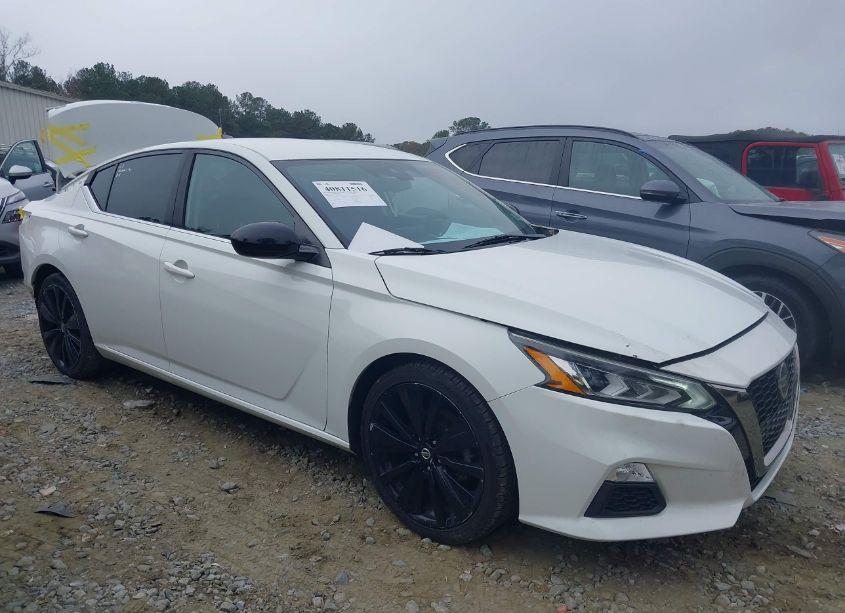 Photo 13 of 2020 Nissan Altima SR FWD (VIN 1N4BL4CV7LN302266)