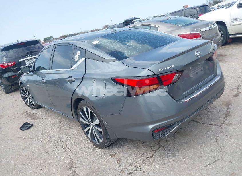 Photo 3 of 2020 Nissan Altima SR FWD (VIN 1N4BL4CV7LN308438)