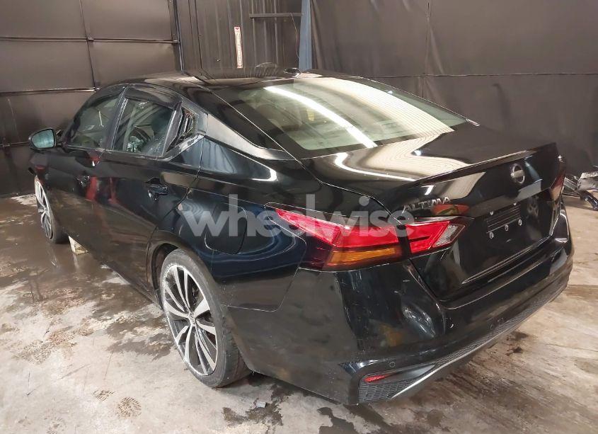 Photo 3 of 2020 Nissan Altima SR FWD (VIN 1N4BL4CV7LN310562)