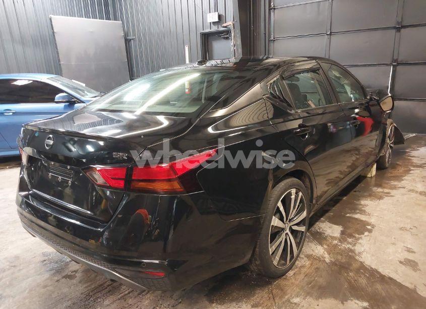 Photo 4 of 2020 Nissan Altima SR FWD (VIN 1N4BL4CV7LN310562)