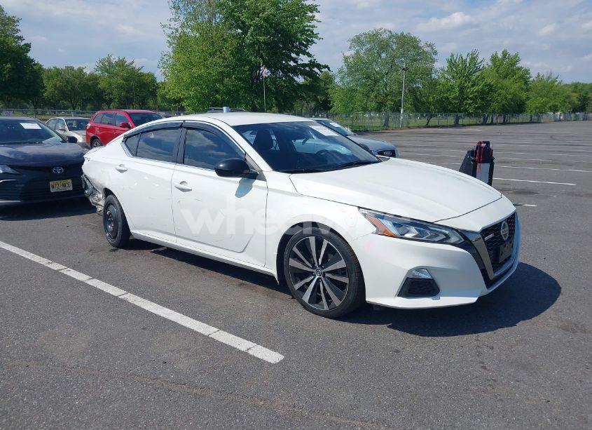 2021 Nissan Altima SR FWD (VIN 1N4BL4CV7MN359648) main photo