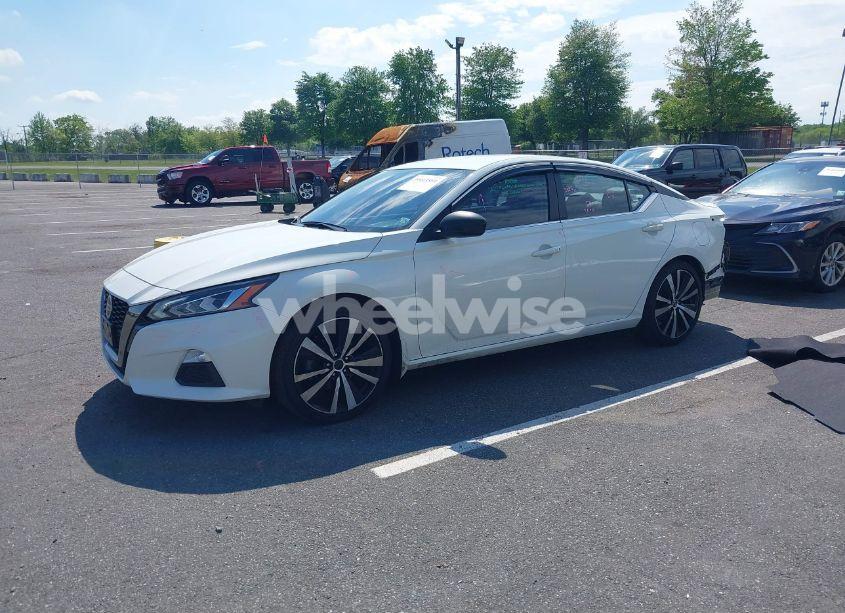 Photo 2 of 2021 Nissan Altima SR FWD (VIN 1N4BL4CV7MN359648)