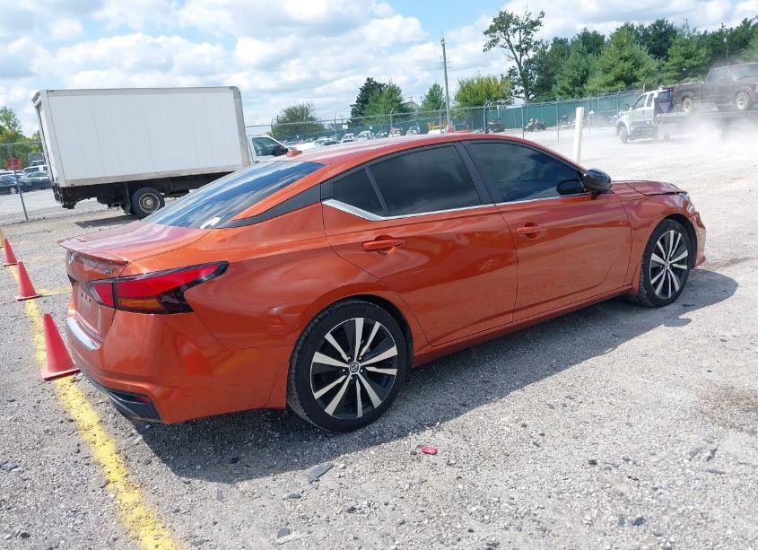 Photo 4 of 2022 Nissan Altima SR FWD (VIN 1N4BL4CV7NN310211)