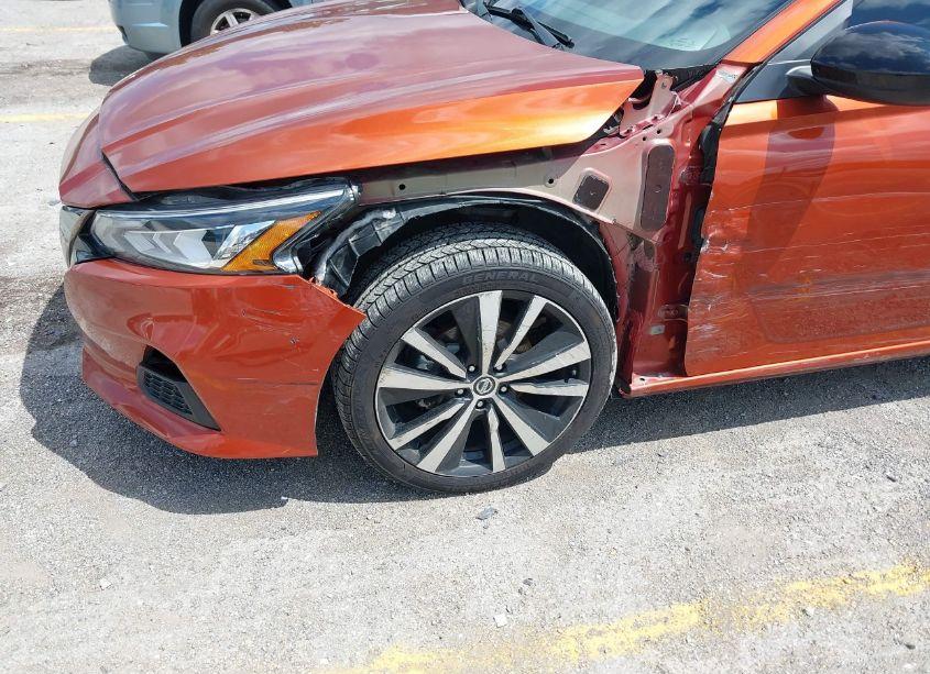 Photo 6 of 2022 Nissan Altima SR FWD (VIN 1N4BL4CV7NN310211)