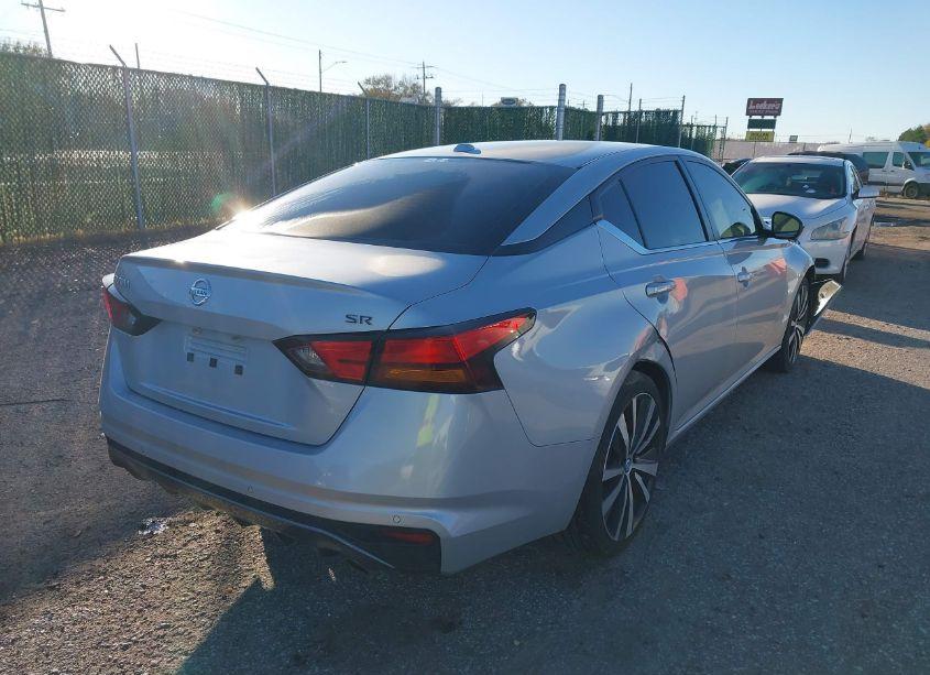 Photo 4 of 2022 Nissan Altima SR FWD (VIN 1N4BL4CV7NN344780)