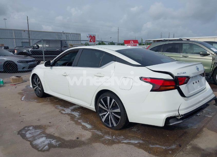 Photo 3 of 2022 Nissan Altima SR FWD (VIN 1N4BL4CV7NN366598)