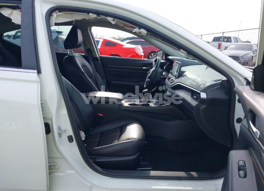 Photo 5 of 2022 Nissan Altima SR FWD (VIN 1N4BL4CV7NN366598)