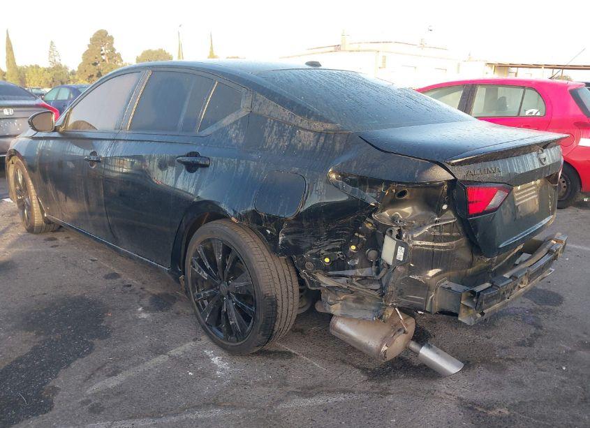 Photo 3 of 2022 Nissan Altima SR FWD (VIN 1N4BL4CV7NN391582)