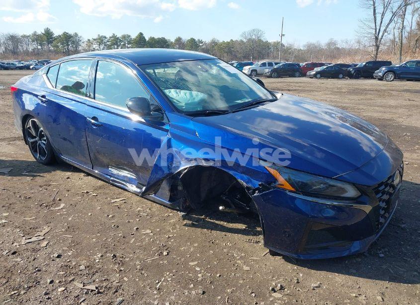 2024 Nissan Altima SR FWD (VIN 1N4BL4CV7RN318069) main photo