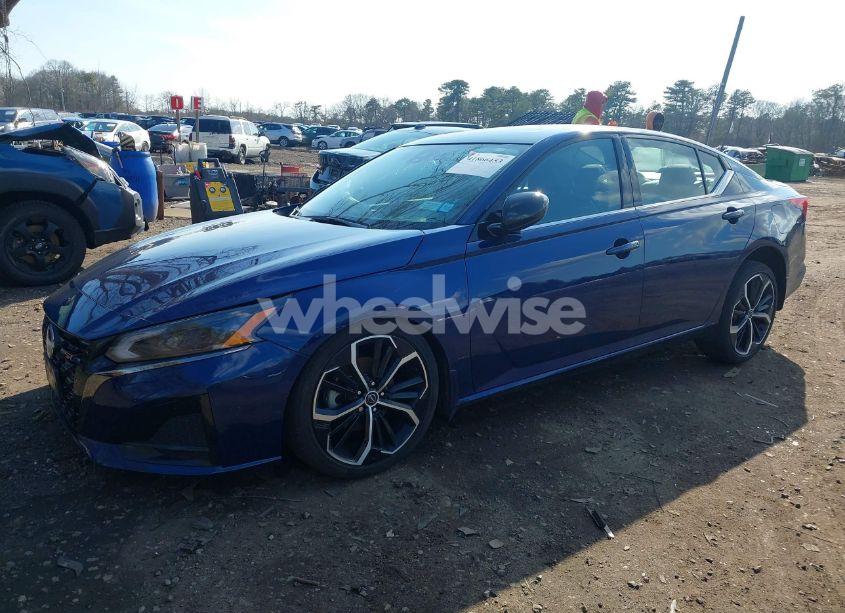 Photo 2 of 2024 Nissan Altima SR FWD (VIN 1N4BL4CV7RN318069)