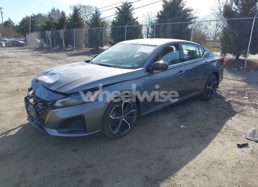 Photo 2 of 2024 Nissan Altima SR FWD (VIN 1N4BL4CV7RN339648)