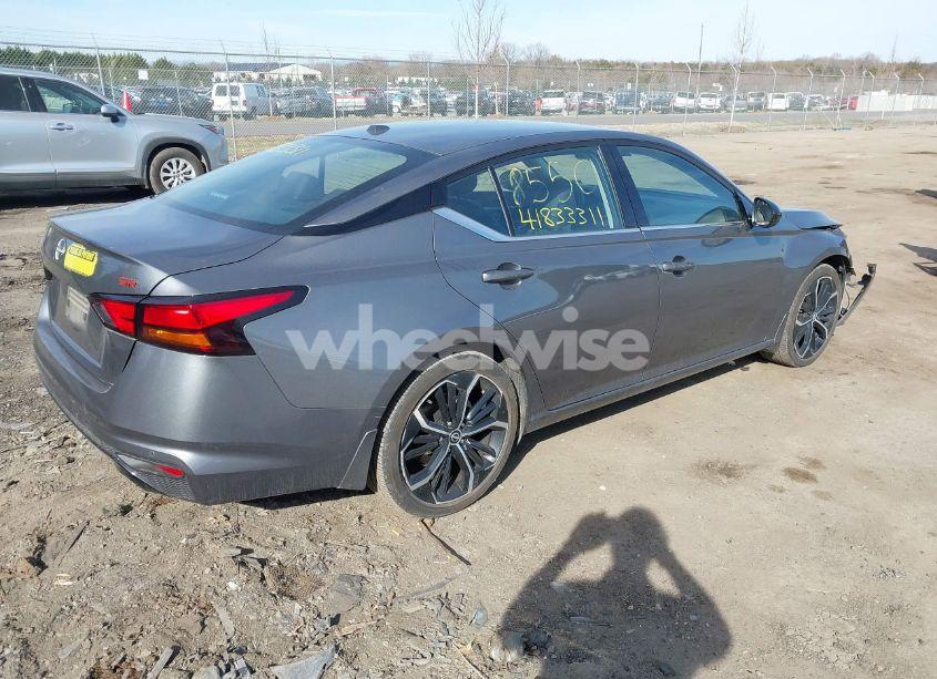 Photo 4 of 2024 Nissan Altima SR FWD (VIN 1N4BL4CV7RN339648)