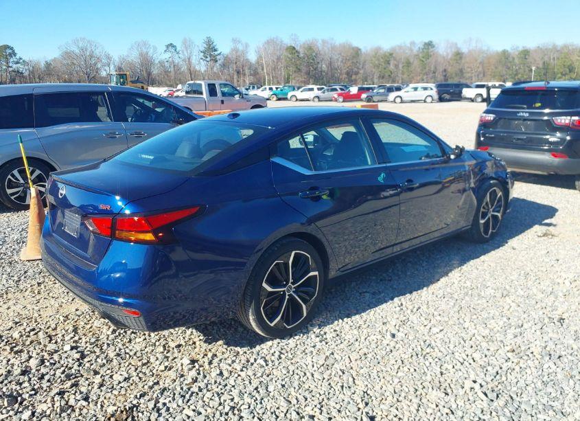 Photo 4 of 2024 Nissan Altima SR FWD (VIN 1N4BL4CV7RN362542)