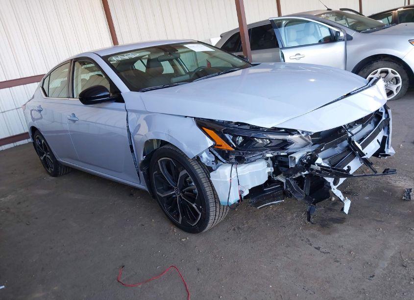 2024 Nissan Altima SR FWD (VIN 1N4BL4CV7RN377297) main photo