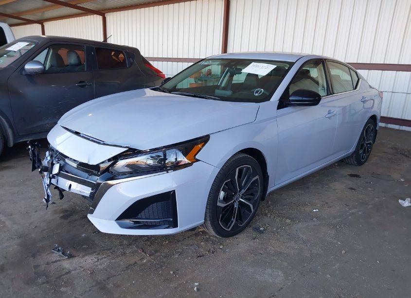 Photo 2 of 2024 Nissan Altima SR FWD (VIN 1N4BL4CV7RN377297)