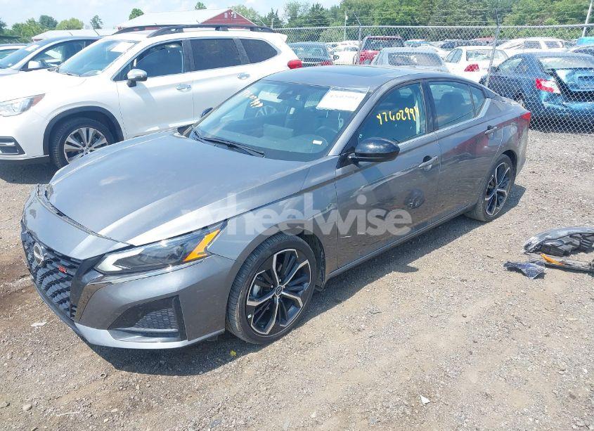 Photo 2 of 2025 Nissan Altima SR FWD (VIN 1N4BL4CV7SN355774)