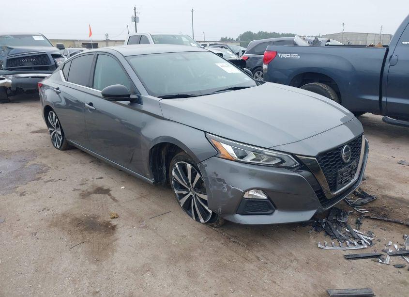 2019 Nissan Altima 2.5 SR (VIN 1N4BL4CV8KC119985) main photo