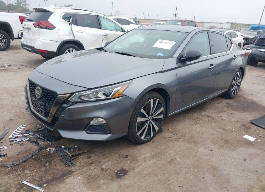 Photo 2 of 2019 Nissan Altima 2.5 SR (VIN 1N4BL4CV8KC119985)